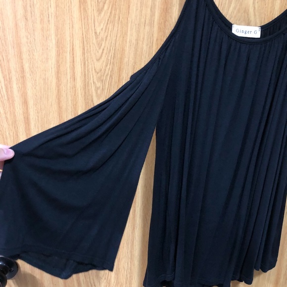 Open shoulder top - Picture 2 of 2